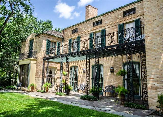 Property at 2550 Ashley St St, Beaumont, TX 77702, 6 beds, 6.5 baths