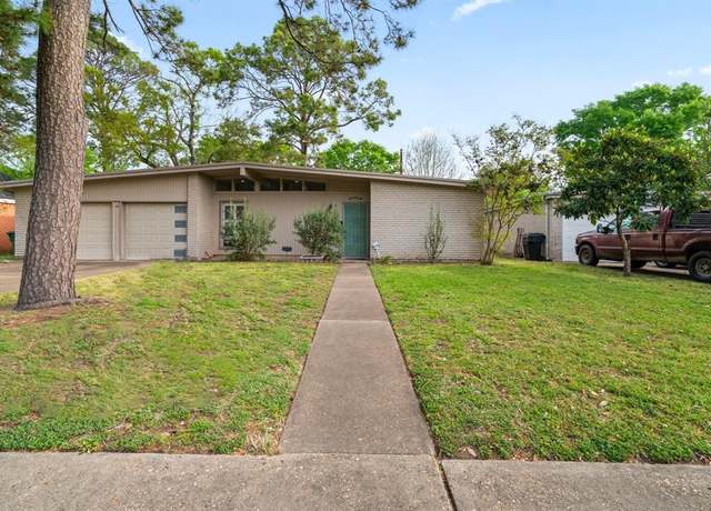 Property at 7210 Mobud Dr, Houston, TX 77074, 3 beds, 2 baths