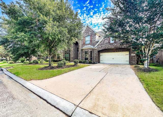 Property at 135 E Canyon Wren Cir, Spring, TX 77389, 4 beds, 3.5 baths