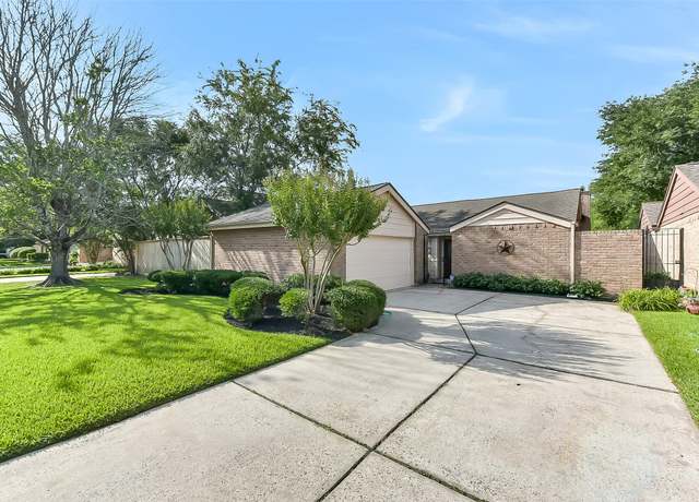 Property at 16627 Neumann Dr, Houston, TX 77058, 2 beds, 2 baths