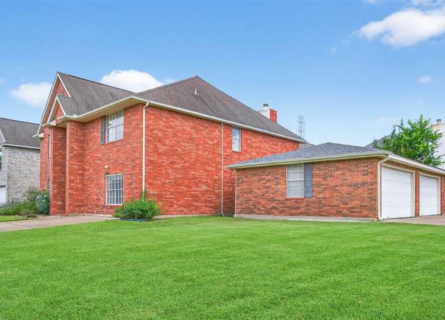 Property at 4102 Bluewater Dr, Missouri City, TX 77459, 5 beds, 3.5 baths