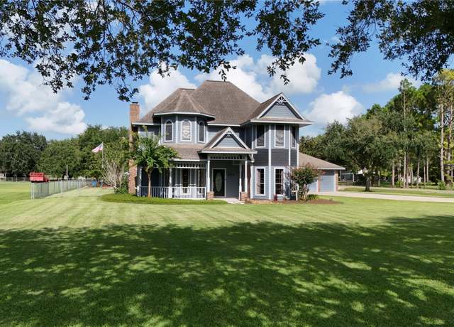 Property at 7029 Avenue O, Santa Fe, TX 77510, 3 beds, 2.5 baths