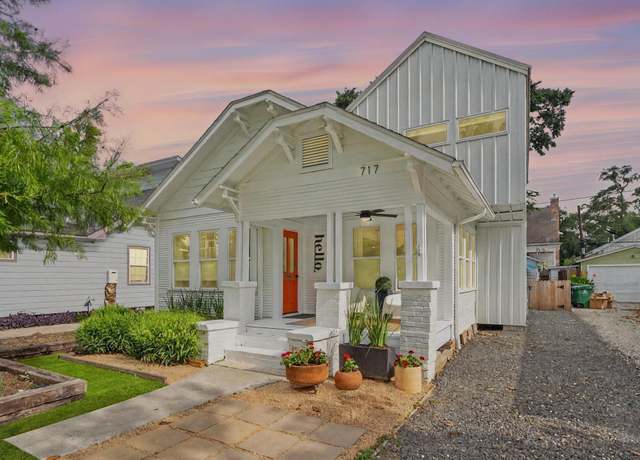 Property at 717 E 23rd St, Houston, TX 77008, 3 beds, 4 baths
