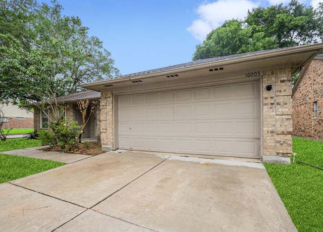 Property at 16003 Surrey Woods Dr, Friendswood, TX 77546, 4 beds, 2 baths