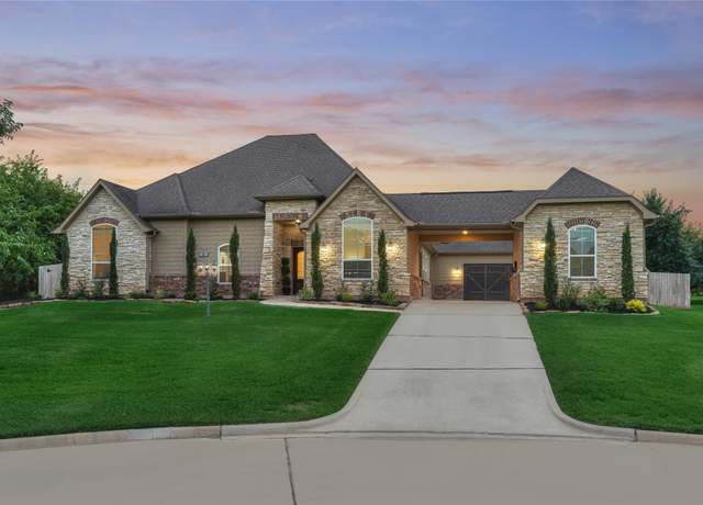 Property at 11 Hillsborough Dr E, Montgomery, TX 77356, 4 beds, 4 baths