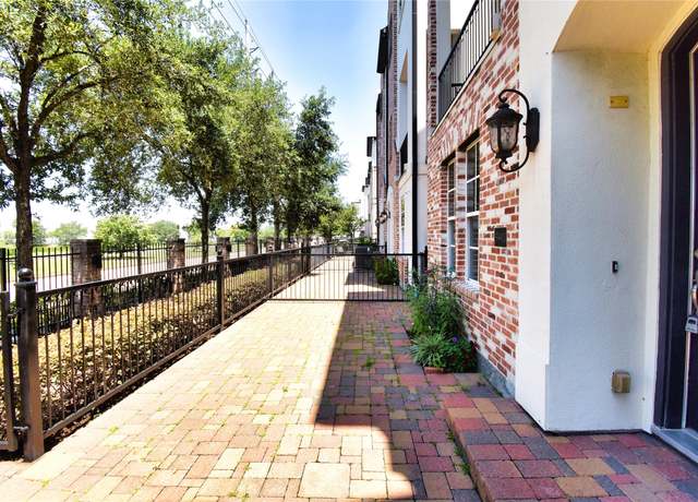 Property at 9443 Fannin St, Houston, TX 77045, 3 beds, 3.5 baths