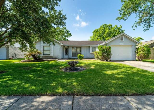 Property at 2511 Drummer Dr, League City, TX 77573, 3 beds, 2 baths