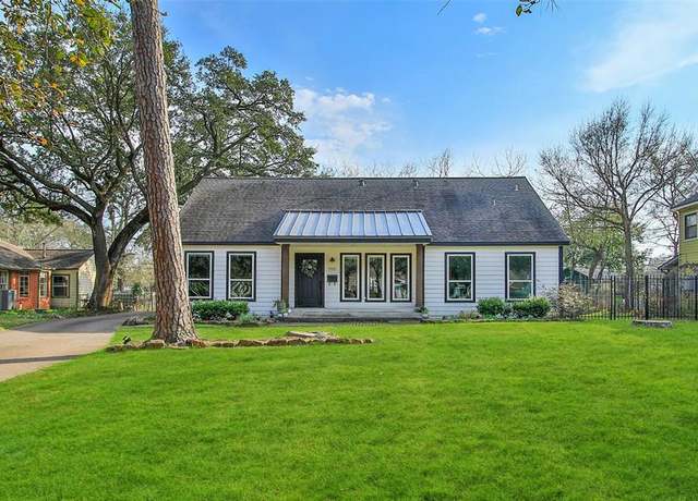 Property at 725 W 39th St, Houston, TX 77018, 4 beds, 2 baths