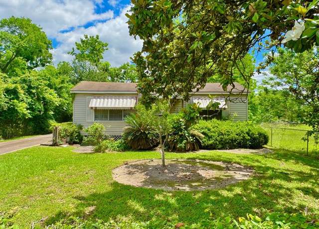 Property at 5302 Lavender St, Houston, TX 77026, 3 beds, 1 bath