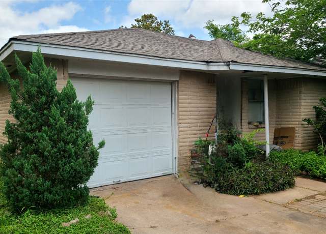 Property at 4826 Macridge Blvd, Houston, TX 77053, 3 beds, 1.5 baths