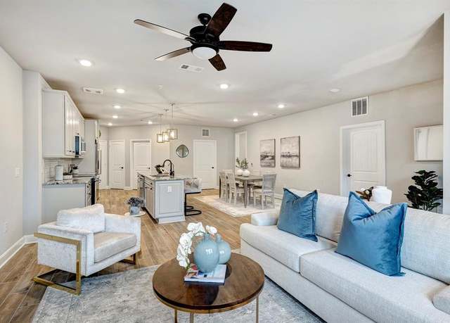 Property at 6804 Westview Dr #2206, Houston, TX 77055, 2 beds, 2 baths