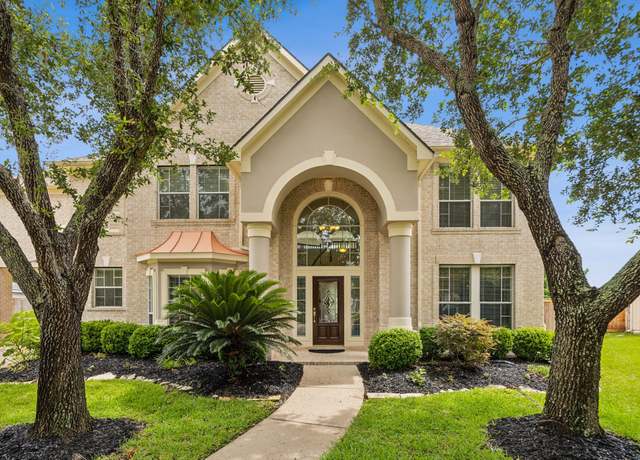 Property at 5539 Emerald Pointe Ct, Sugar Land, TX 77479, 4 beds, 3.5 baths