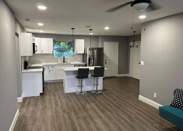 Property at 3022 Groton Dr, Houston, TX 77051, 4 beds, 2 baths
