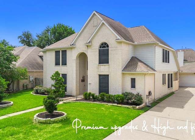 Property at 9114 Memorial Hills Dr, Spring, TX 77379, 4 beds, 3.5 baths