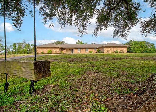 Property at 2111 County Road 428, Angleton, TX 77515, 3 beds, 3.5 baths