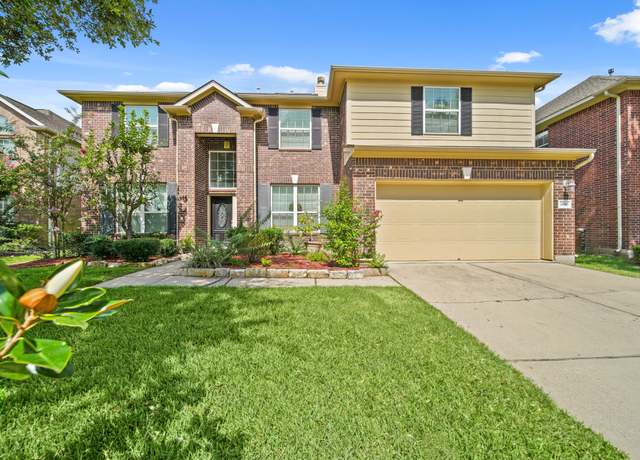 Property at 2610 Silent Walk Ct, Pearland, TX 77584, 5 beds, 3.5 baths