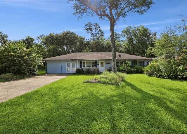 Property at 980 Evergreen Ln, Beaumont, TX 77706, 3 beds, 2 baths