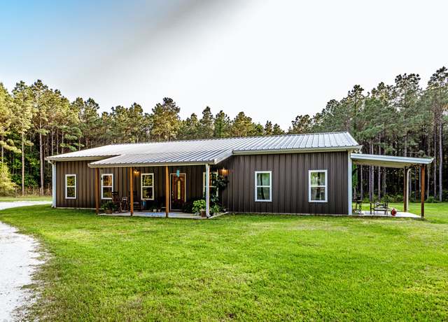 Property at 1515A Fm 247, Huntsville, TX 77320, 4 beds, 2.5 baths