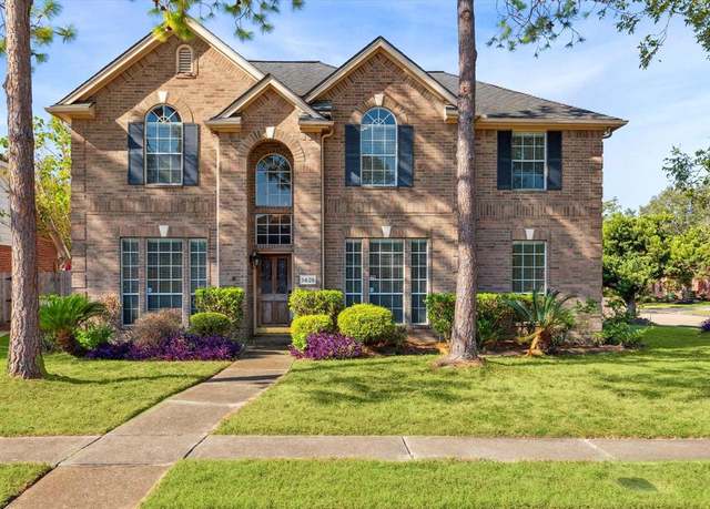 Property at 1426 Pine Forest Dr, Pearland, TX 77581, 4 beds, 2.5 baths