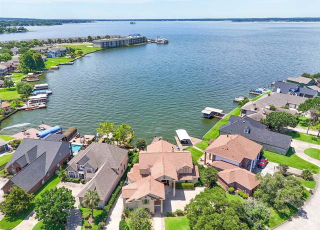 Property at 7159 Kingston Cove Ln, Willis, TX 77318, 4 beds, 4.5 baths