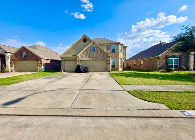 Property at 5438 Seabird St, Baytown, TX 77521, 5 beds, 3.5 baths