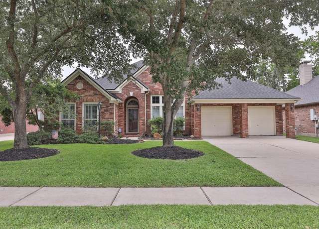 Property at 1907 Lake Arrowhead Dr, Richmond, TX 77406, 4 beds, 3 baths
