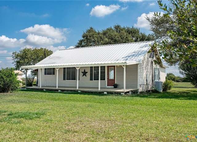 Property at 27 Hengst Rd, Port Lavaca, TX 77979, 2 beds, 2 baths