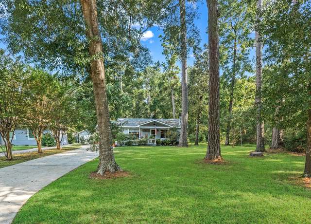 Property at 13231 Southshore Dr, Conroe, TX 77304, 2 beds, 2 baths