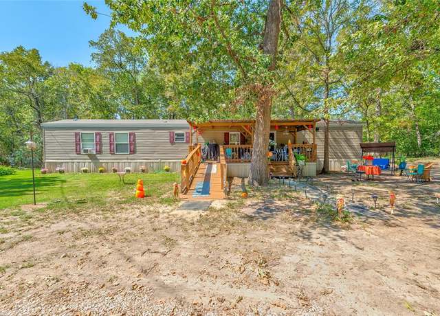 Property at 117 Short St, Trinity, TX 75862, 2 beds, 2 baths