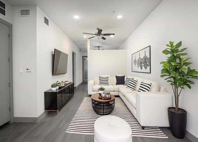 Property at 4509 Mount Vernon St #3, Houston, TX 77006, 1 bath