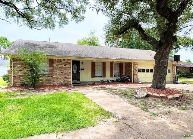Property at 10326 Antrim Ln, La Porte, TX 77571, 3 beds, 2 baths