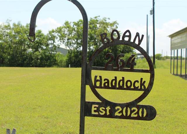 Property at 264 Haddock Dr, Palacios, TX 77465