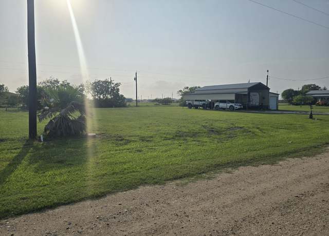 Property at 264 Haddock Dr, Palacios, TX 77465