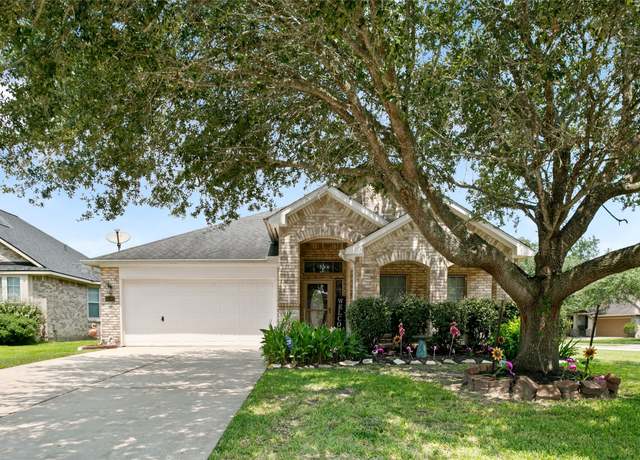 Property at 6140 Dunbar Ct, League City, TX 77573, 4 beds, 2 baths