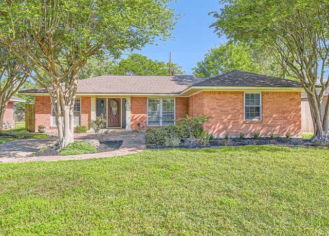 Property at 2018 Wakefield Dr, Houston, TX 77018, 3 beds, 1.5 baths