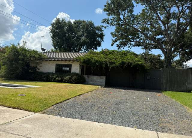 Property at 5301 Judalon Ln, Houston, TX 77056, 2 beds, 2 baths