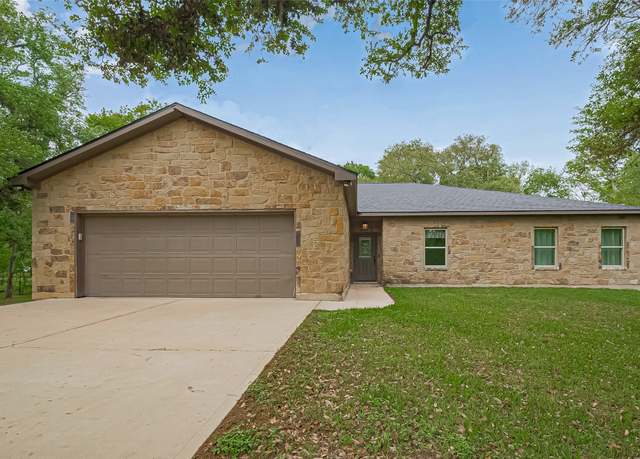 Property at 7615 Pecan Dr, Damon, TX 77430, 2 beds, 2 baths