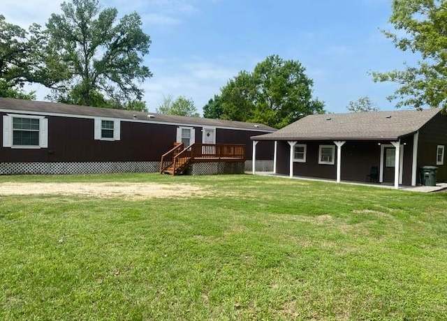 Property at 4931 Oakridge Dr, Bedias, TX 77831, 3 beds, 2 baths