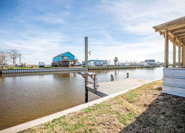 Property at 1043 County Road 299, Sargent, TX 77414