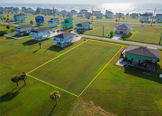 Property at 18618 Shaman Dr, Galveston, TX 77554