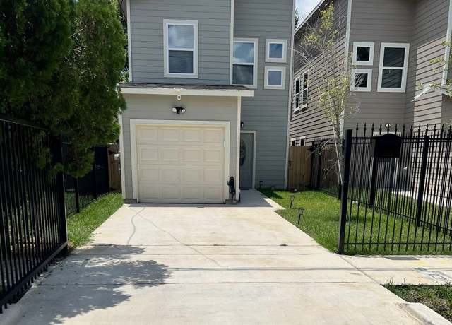 Property at 4420 Elmwood St, Houston, TX 77051, 3 beds, 2.5 baths