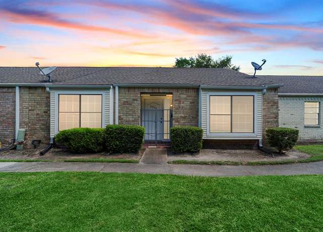 Property at 8952 Wilcrest Dr #8952, Houston, TX 77099, 2 beds, 2 baths