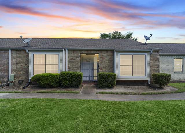 Property at 8952 Wilcrest Dr #8952, Houston, TX 77099, 2 beds, 2 baths