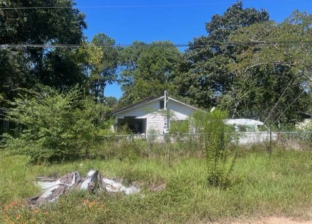 Property at 1304 S Railroad Ave, Shepherd, TX 77371