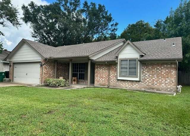 Property at 7410 Ashmole Ln, Houston, TX 77088, 3 beds, 2 baths