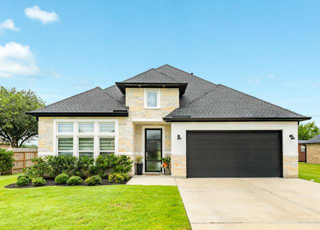 Property at 9715 Highland Pointe Dr, Needville, TX 77461, 3 beds, 2.5 baths