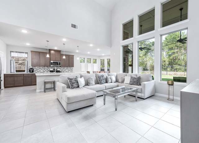 Property at 17743 Misty Brook Ln, Conroe, TX 77302, 4 beds, 3.5 baths