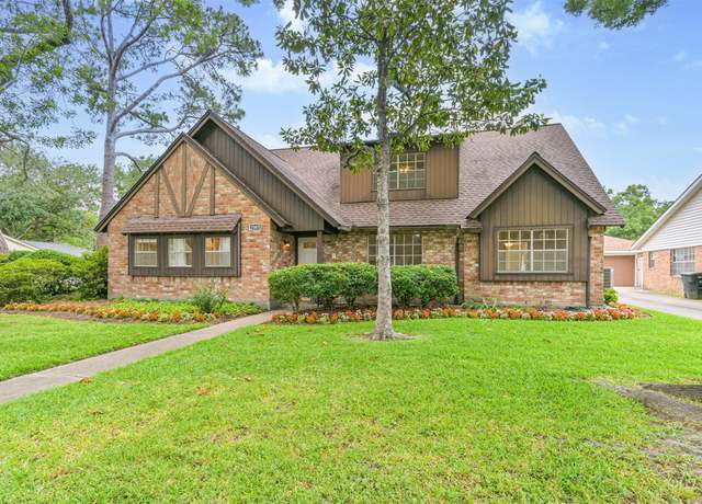 Property at 15415 Saint Cloud Dr, Houston, TX 77062, 5 beds, 2.5 baths