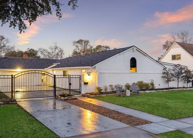 Property at 7726 Windswept Ln, Houston, TX 77063, 4 beds, 2 baths