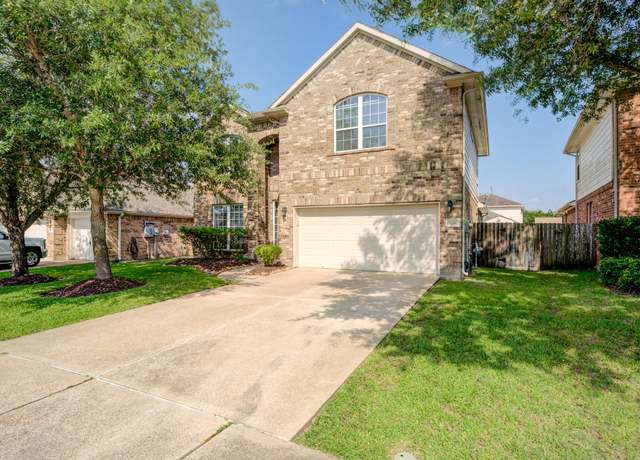 Property at 8246 Mandalay Bay Dr, Baytown, TX 77523, 4 beds, 2.5 baths
